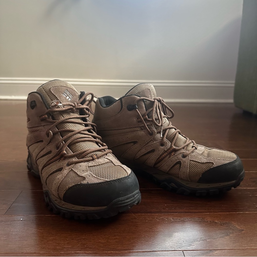 Columbia Brown Men’s Hiking Boots